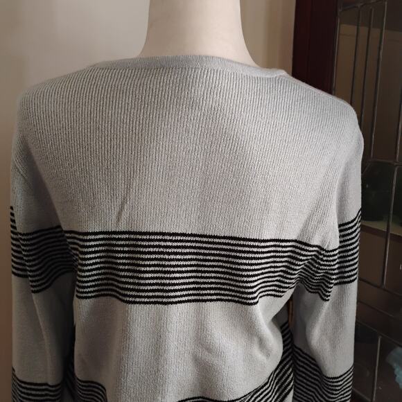 90s Vintage Knit Sweater Striped Gray and Black Size M Square Neck Union Made - Picture 4 of 16